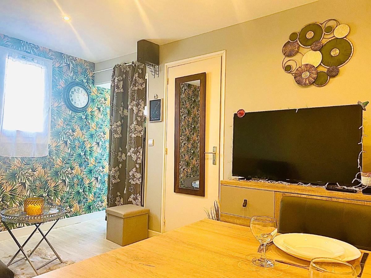 Appartement Proche Mer Avec Piscine Et Parking Fleury  Exterior photo